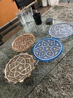 Vier Marokkaanse decoratieve borden - Ø 24 cm, Antiek en Kunst, Antiek | Schalen, Ophalen of Verzenden