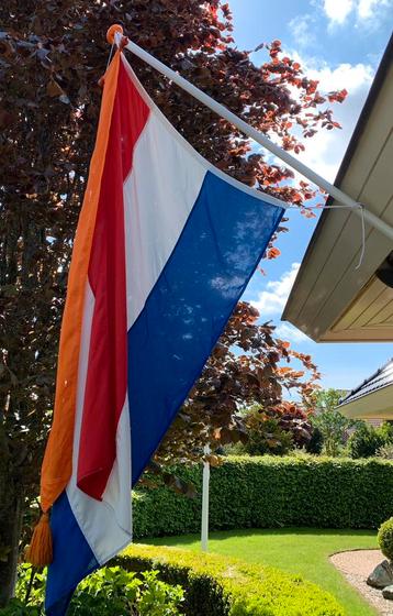 Vlag+wimpel+vlaggenstok+houder beschikbaar voor biedingen