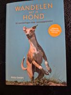 Wandelen met je hond ANWB, Ophalen of Verzenden, Zo goed als nieuw, Honden