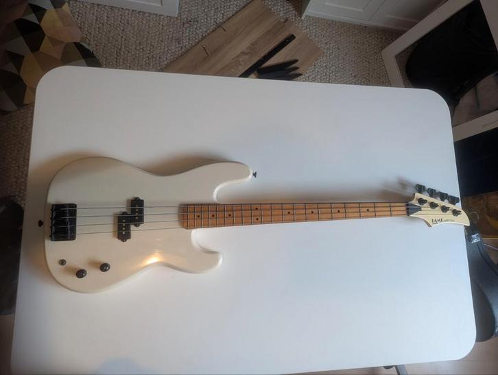 Elektrische basgitaar - Hondo Fame Series 8300 P-Bass, Muziek en Instrumenten, Snaarinstrumenten | Gitaren | Bas, Gebruikt, Elektrisch