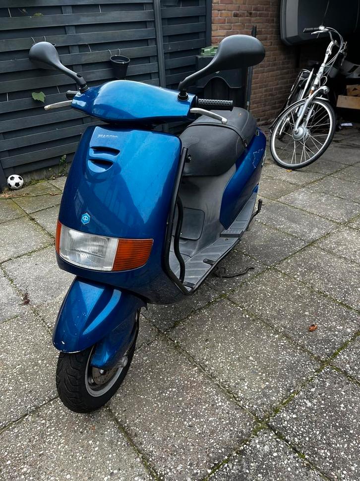 Piaggio sfera 125cc A1, Fietsen en Brommers, Scooters | Piaggio, Gebruikt, Overige modellen, Benzine, Ophalen