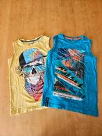 Twee mouwloze shirts maat 122 128, Ophalen of Verzenden, Zo goed als nieuw, Jongen, Shirt of Longsleeve