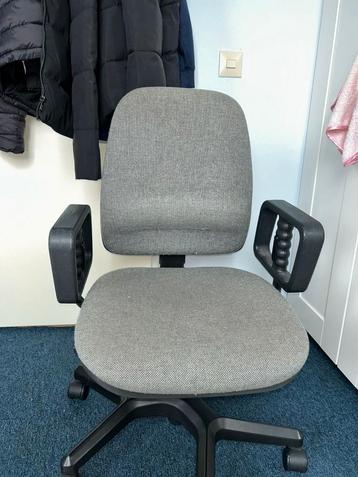 Grijze Bureaustoel - Comfortabel & Praktisch beschikbaar voor biedingen