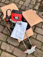 Black & Decker Bovenfrees KW850E - Zo goed als nieuw!, 70 mm of meer, Overige typen, 600 tot 1200 watt, Ophalen of Verzenden