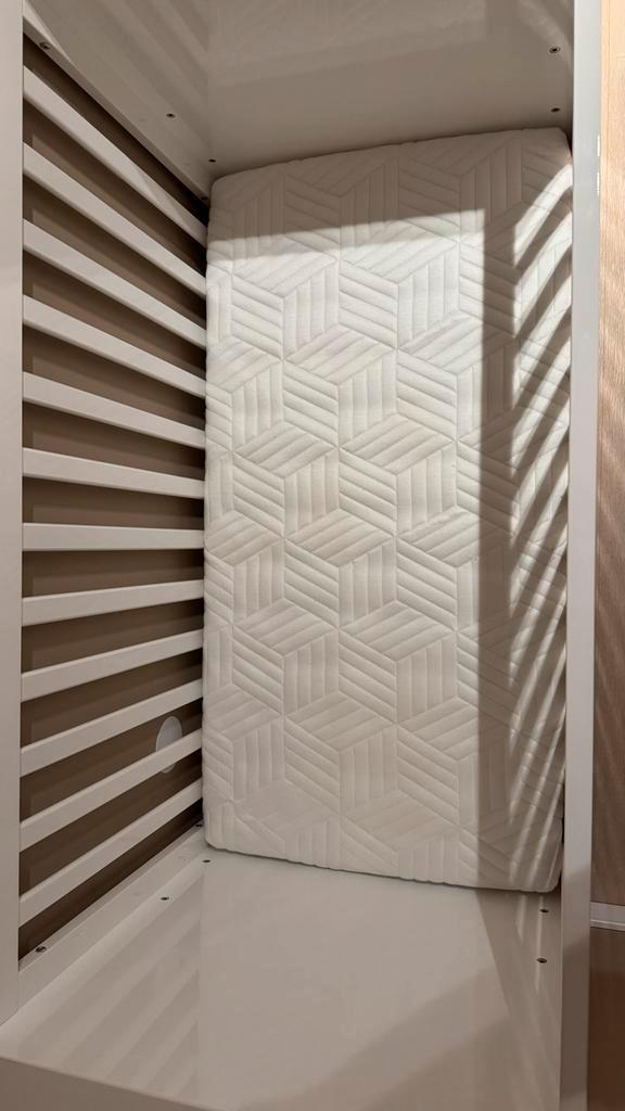 Pretura Excellent Spring Matras incl. matrasbeschermer, Kinderen en Baby's, Babywiegjes en Ledikanten, Zo goed als nieuw, Ledikant