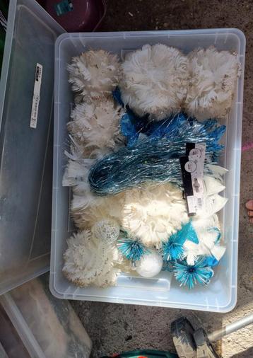 Kerstspullen blauw wit beschikbaar voor biedingen