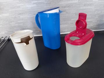 Tupperware schenkkan past in koelkastdeur campingtip p.stuk beschikbaar voor biedingen