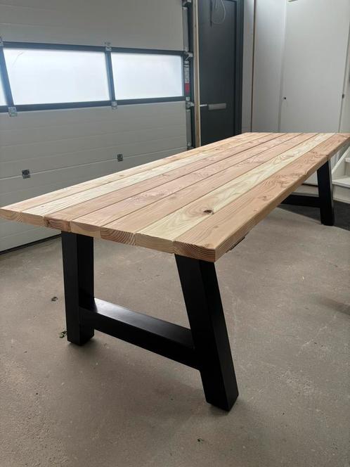 Douglas tuintafel | stalen poten, Tuin en Terras, Tuintafels, Zo goed als nieuw, Rechthoekig, Hout, Ophalen of Verzenden