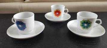3 oude kopjes van colditz, genummerd  beschikbaar voor biedingen