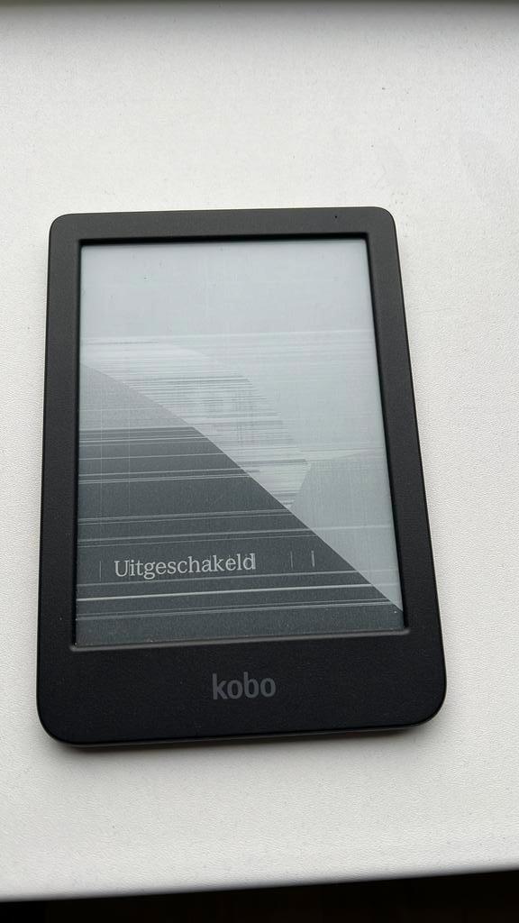 Kobo Clara BW strepen op scherm, Computers en Software, E-readers, Zo goed als nieuw, 6 inch of minder, 8 GB, Bluetooth, Touchscreen