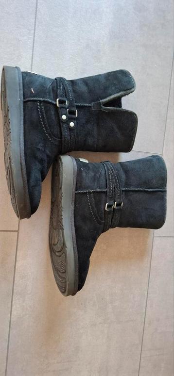 Ugg schoenen laarsjes zwart maat 38  beschikbaar voor biedingen