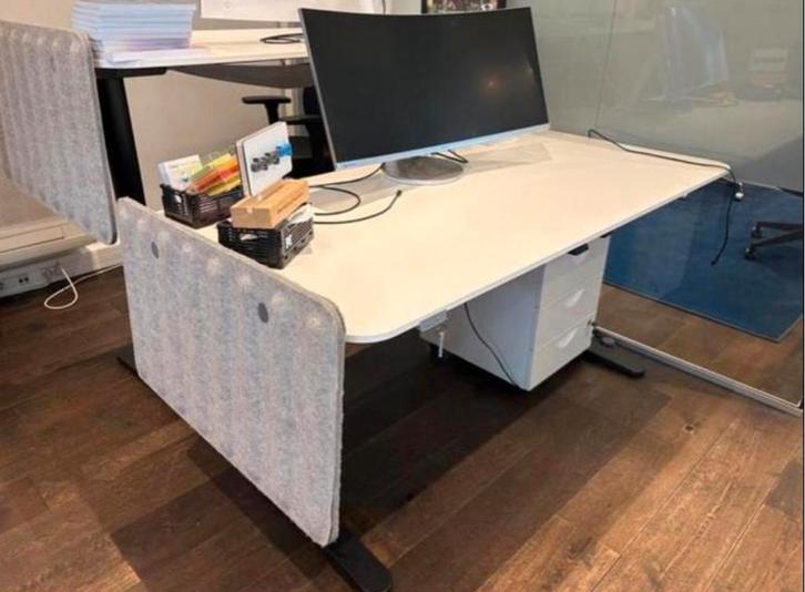Elektrisch verstelbaar bureau 160x80cm - Ergonomisch!, Huis en Inrichting, Bureaus, Zo goed als nieuw, Stabureau, Elektrisch, Ophalen