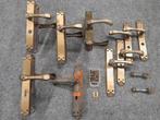 Oude deurklinken met beslag, Doe-het-zelf en Verbouw, Hang- en Sluitwerk, Ophalen of Verzenden, Gebruikt, Koper of Messing, Klink of Kruk