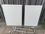 Twee radiatoren, Doe-het-zelf en Verbouw, Verwarming en Radiatoren, Ophalen, Gebruikt, Radiator, 60 tot 150 cm