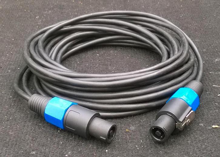 Luidsprekersnoer 10 meter, budget versie, Muziek en Instrumenten, Kabels en Stekkers, Zo goed als nieuw, Speaker of Versterker