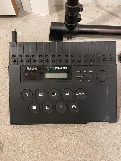 ROLAND PM -16 DRUMMODULE!!!COMPLEET MET PADS EN STANDAARD!!!, Muziek en Instrumenten, Drumcomputers, Gebruikt, Roland, Ophalen