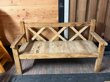 tuinbankje beschikbaar voor biedingen