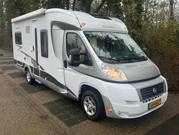 Hobby Camper D650 FLC Half Integraal - Ruime camper!, Caravans en Kamperen, Campers, Particulier, tot en met 4, Half-integraal