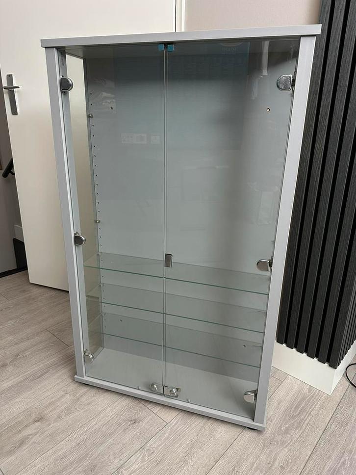 Nette Vitrinekast., Huis en Inrichting, Kasten | Vitrinekasten, Zo goed als nieuw, 150 tot 200 cm, 50 tot 100 cm, 25 tot 50 cm