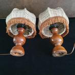 Brocante - Nachtlamp - Kastlamp - Bedlamp -- Hout/Stof - 2X, Huis en Inrichting, Lampen | Wandlampen, Ophalen of Verzenden, Gebruikt