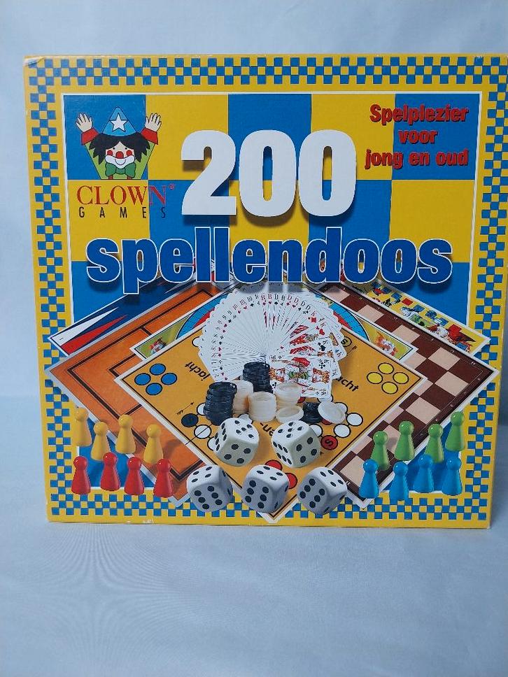 200 Spellendoos, Clown Games  De doos bevat klassiekers, Hobby en Vrije tijd, Gezelschapsspellen | Bordspellen, Nieuw, Vijf spelers of meer