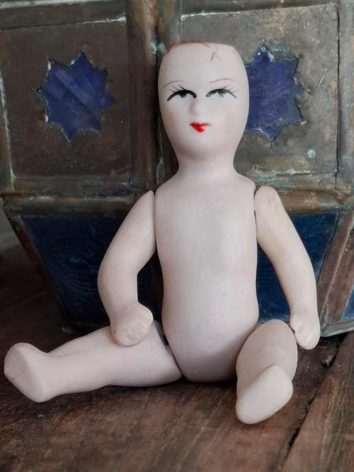 Antiek poppenhuis popje, Antiek en Kunst, Antiek | Speelgoed, Ophalen of Verzenden