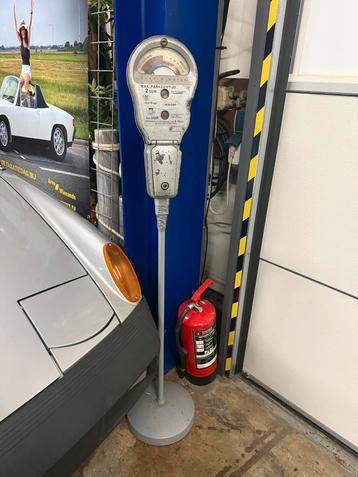 Vintage parkeermeter Retro  beschikbaar voor biedingen