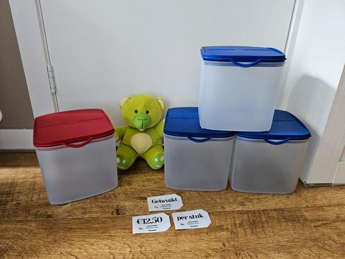 Tupperware ruimtespaarders vierkant 3,4 liter, Huis en Inrichting, Keuken | Tupperware, Gebruikt, Bak of Kom, Blauw, Rood, Ophalen of Verzenden