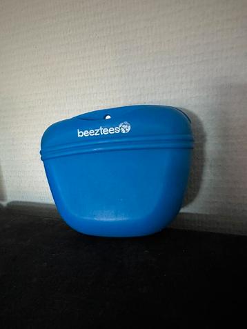 Beeztees beloningtasje beschikbaar voor biedingen