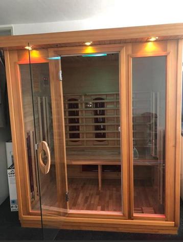 Mooie 3 persoons sauna  beschikbaar voor biedingen