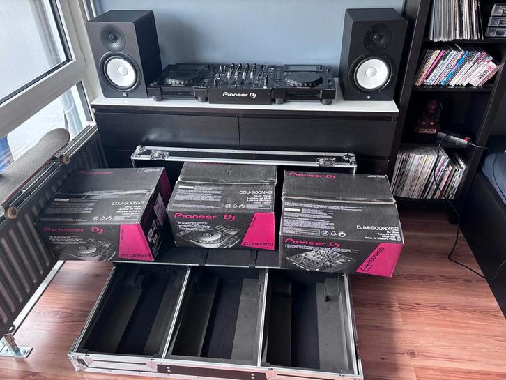 Pioneer DJ Set: CDJ-900NXS, DJM-900NXS2 + Yamaha S8, Muziek en Instrumenten, Dj-sets en Draaitafels, Zo goed als nieuw, Dj-set