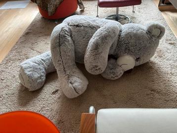 Hele grote knuffel Beer beschikbaar voor biedingen