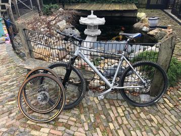 Stoere Beaston MTB met extra wielenset beschikbaar voor biedingen