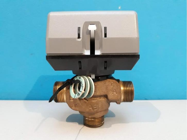 Driewegklep Vaillant Solide VHR 18-22 24-28 VC8010 (2019), Doe-het-zelf en Verbouw, Verwarming en Radiatoren, Gebruikt, Cv-ketel of Combi-ketel