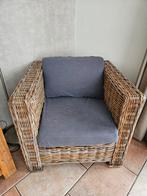 Rieten fauteuil voor binnen en buiten met kussenhoezen, Tuin en Terras, Gebruikt, Ophalen