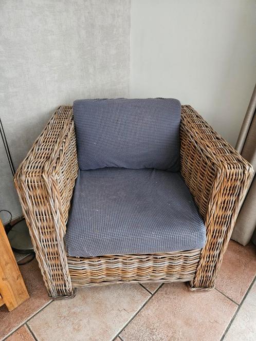 Rieten fauteuil voor binnen en buiten met kussenhoezen, Tuin en Terras, Tuinstoelen, Gebruikt, Ophalen