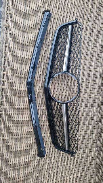 W204 C63 grill 2007-2011 beschikbaar voor biedingen