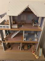 Mooi houten poppenhuis met accessoires, Kinderen en Baby's, Speelgoed | Poppenhuizen, Ophalen, Zo goed als nieuw, Poppenhuis