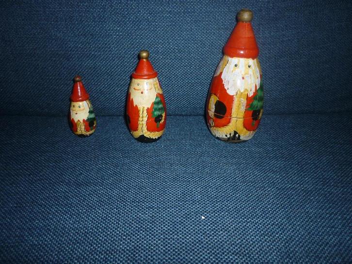3 kerst matroesjka's / Kerstman Poppetjes / kerstmis, Diversen, Kerst, Zo goed als nieuw, Ophalen of Verzenden