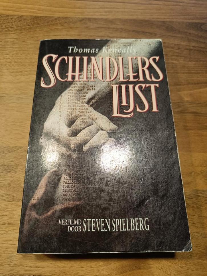 Schindlers Lijst - Thomas Keneally, Boeken, Literatuur, Gelezen, Ophalen of Verzenden