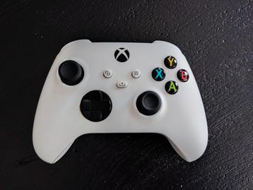 Xbox Series X/S Controller Robot White & Blauw beschikbaar voor biedingen