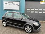 Volkswagen Golf Plus 1.4 TSI Cross Clima Cruise Navigatie 17, 1357 kg, 4 cilinders, Zwart, Bedrijf