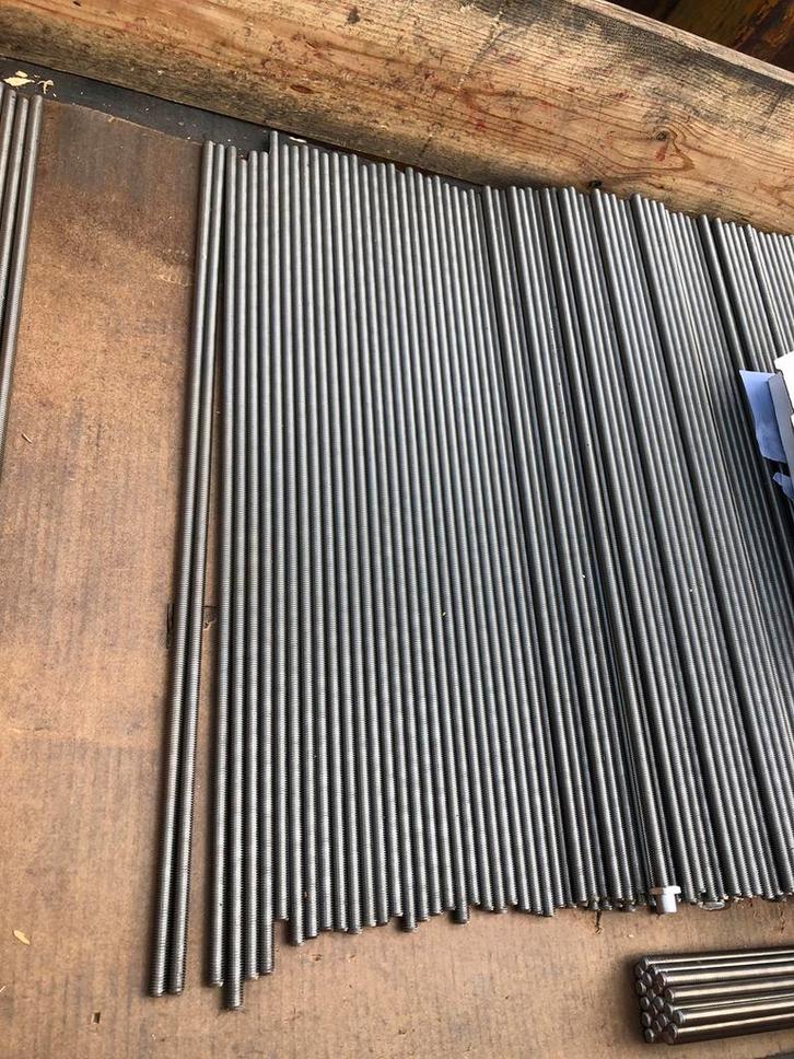 Partij RVS draadstang M10 x 620mm, Doe-het-zelf en Verbouw, IJzerwaren en Bevestigingsmiddelen, Nieuw, Bouten of Moeren, 250 mm of meer