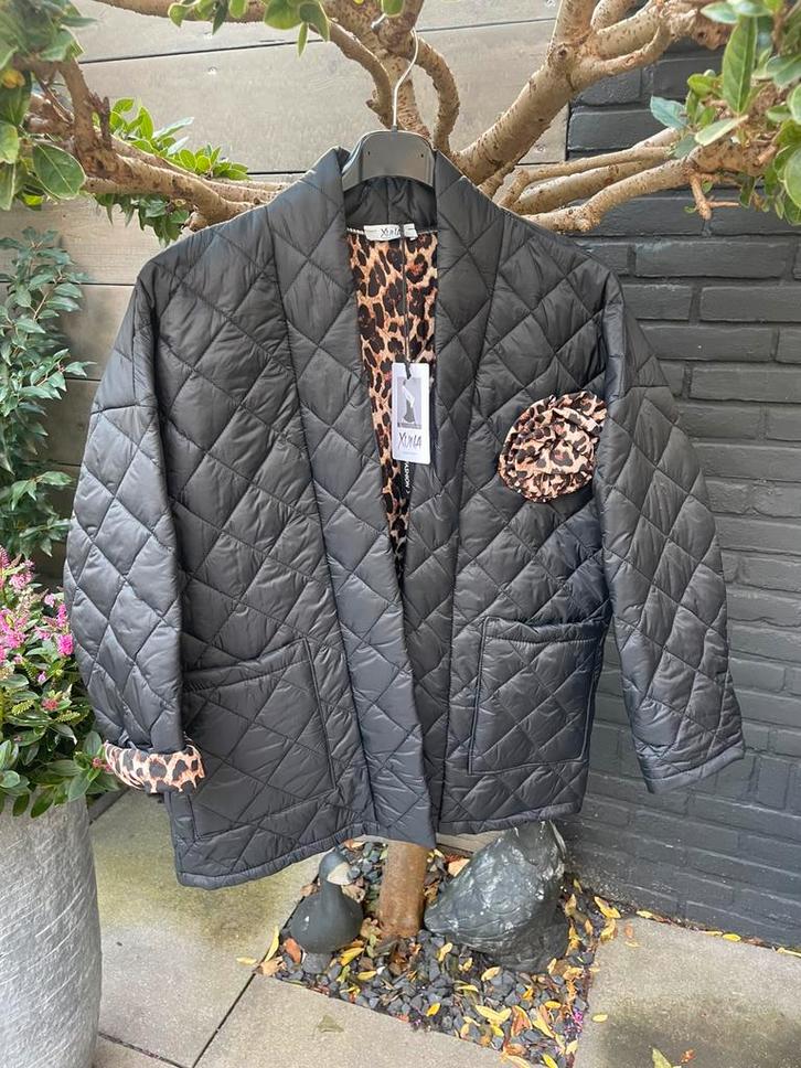 Nieuw jasje, Kleding | Dames, Jasjes, Kostuums en Pakken, Nieuw, Zwart, Ophalen of Verzenden