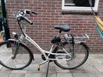 Batavus fiets met versnellingen, Fietsen en Brommers, Fietsen | Dames | Damesfietsen, Ophalen of Verzenden, Gebruikt, Batavus