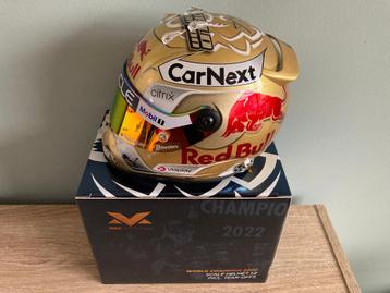 ✅ Max Verstappen 1:2 helm World Champion 2022 Red Bull RB18 beschikbaar voor biedingen
