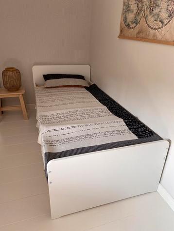 IKEA bedframe type Släkt + lattenbodem+ opbergbakken/poef
