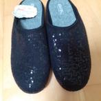 zwarte pantoffels wollen, Zwart, Nieuw, Ophalen of Verzenden, Pantoffels of Sloffen
