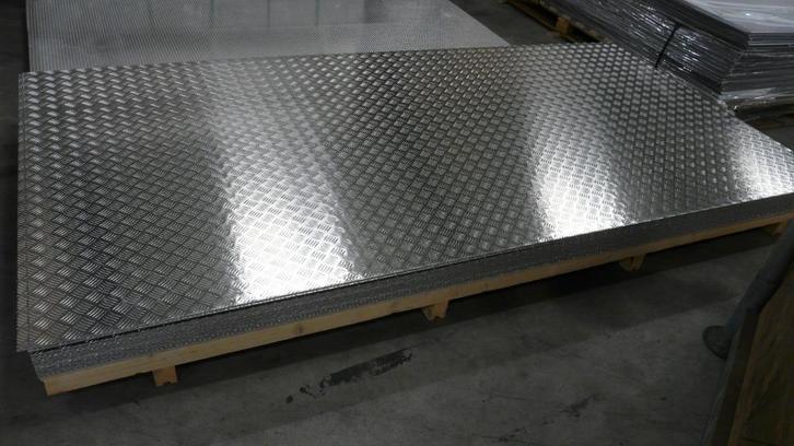 Aluminium traanplaat 1500 x 3000 x 5-6½ mm, Doe-het-zelf en Verbouw, Platen en Panelen, Nieuw, Overige materialen, Ophalen