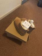 Uggs, UGG, Bruin, Lage of Enkellaarzen, Nieuw